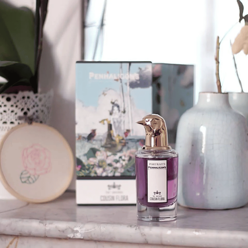 Thiết kế của Penhaligon's Cousin Flora EDP chính là một kiệt tác nghệ thuật, thể hiện sự sáng tạo đỉnh cao và phong cách đặc trưng của dòng Portraits